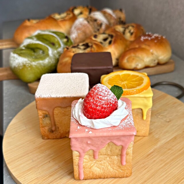 ぶどうぱん専門店 ぶどぱん - 久留米大学前/パン | 食べログ