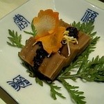 横濱 茶花咲 - どんぐりのムク