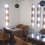 BAGUS - 入口すぐの吹抜けスペースは開放感バツグン