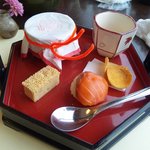 いくらみぞれ和え・瀬戸風味壷蒸し・玉子松風・サーモンのづけ寿司