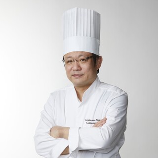 翡翠宮で30年、料理長【松本真也】が手掛ける伝統と革新の味