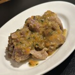 Ｆridge - 豚スネの煮込み。味濃い目。パンは絶対欲しい！