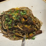 伊太利亜市場BAR - イカ墨のスパゲッティからすみをたっぷりと