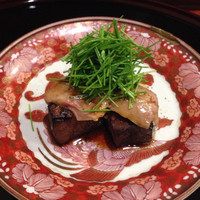 徳うち山 - 厚切りタンにフォアグラ