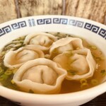 ウェイウェイ餃子 - 水餃子