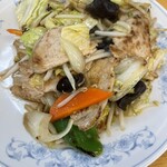 ぎょうざの満洲 - 美保野ポークの肉野菜炒め