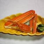 まつさき - 〈酢の物〉ずわい蟹、若布、胡瓜、レモン
      