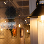 熟成スパイス薬膳カレーと生プリンの店 ８こまち。 - ランプが目印