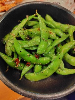 居食庵 えにしや - オススメの「枝豆のにんにく炒め」@480