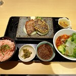 石焼ステーキ 贅 長野南松本店 - 冷麺御膳＋サービスのハンバーグ100g