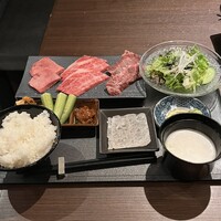和牛焼肉 やくにく 路地裏 - 
