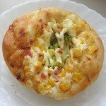 ホーミイベーカリー - 具が美味しい。コーンが甘いし、ブロッコリーもいい味。