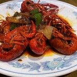 中国茶房8 GEMSなんば店 - 来ましたよ。麻辣の香り豊かな小龙虾(ザリガニ)たちが。