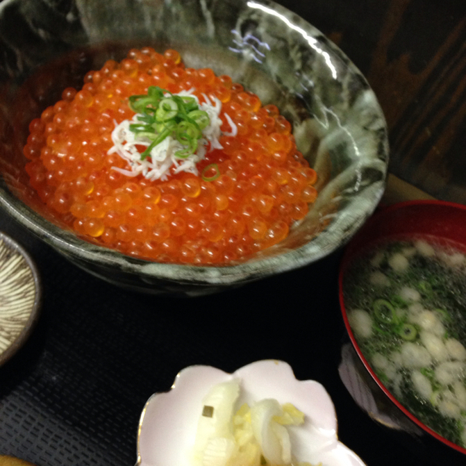 いくら丼ページです♡ ぺりーのいくら丼 （ぺりーのいくらどん） - 日本橋/海鮮丼