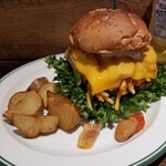 CHILLAX BURGERS&WINE - ナポリタンチーズバーガー