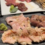 炭火焼ホルモン ぐう - 