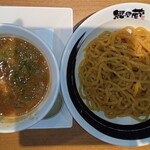 越後秘蔵麺　無尽蔵 - 料理写真:魚介豚骨つけめん（並盛）