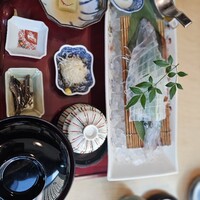 対馬のどぐろとイカ活き造り 博多 魚蔵 - 