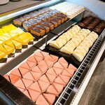 海鮮ブッフェダイニング 銀座八芳 - ケーキコーナー