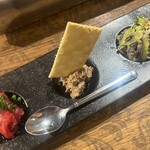 焼肉うしどし - マルカワ、レバーパテ、センマイと胡瓜