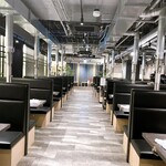 海鮮ブッフェダイニング 銀座八芳 - 内観