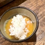 焼肉うしどし - 余った卵黄にご飯をIN⭐︎