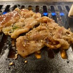 焼肉 冷麺 てっちゃん - コンビニのお弁当とかに入っているカルビみたい