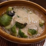 トラットリア 成城 - 芽キャベツのオーブン焼きバーニャカウダソース