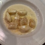 トラットリア 成城 - ゴルゴンゾーラソースの自家製ニョッキ