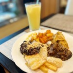 Delicias by Vera Goto - 一皿目とカシュージュース