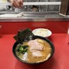 ラーメン 杉田家 本店