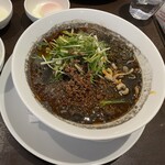 四川担担麺 阿吽 湯島本店 - 黒淡々　ラー油3 痺れ3