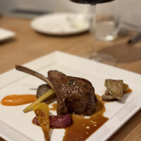 Bistro HiNGE Nakameguro - ブルターニュ産鴨もも肉のコンフィ
