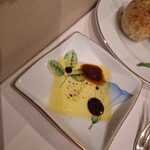 モナリザ - オリーブオイル、バルサミコ、プラックペッパー