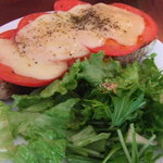 パーラー江古田 - トマトのタルティーヌ