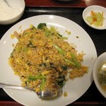 中国家常菜 同心房 - 青菜のシャキシャキ感がポイント「豚バラ青菜チャーハン(\780)」。