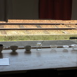 グーテン - カウンター席の目の前には線路が・・・。