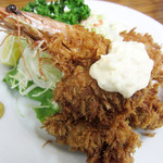 とんかつ八千代 - 海老ホタテ牡蠣フライ