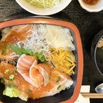 寿司ダイニング 福円 - サーモン親子重