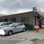 中華そば　やまきょう - 店舗東？から撮影、今回も15時を過ぎてからの訪問ですので、お客様多いですが車は停めることが出来ました