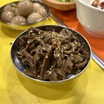 豚大門市場 - ゼンマイナムル