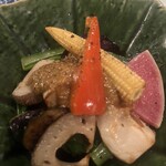 ととら - おすすめ　歯応え野菜の温サラダ