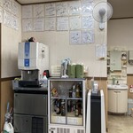 中華そば　やまきょう - 厨房横もサイン有り