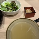 焼肉のいとう 仙台駅前店 - スープ、ナムル、サラダ