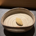 銀座 有涯 - 藁のアイス