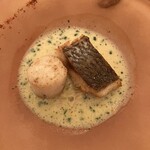 マゼランズ - メイン　真鯛と帆立貝のナージュ仕立て