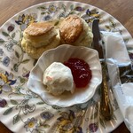 紅茶の店 ARIEL - クリームティー（スコーン）