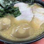 ラーメン 杉田家 - ラーメン並 味玉 まるよし
