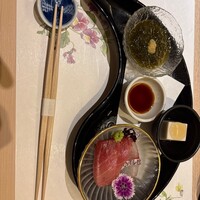 鮨 七海 - もずく酢　胡麻豆腐　インドマグロと真鯛刺身