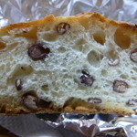 DONQ - フランスパンに小豆がチラホラ♪